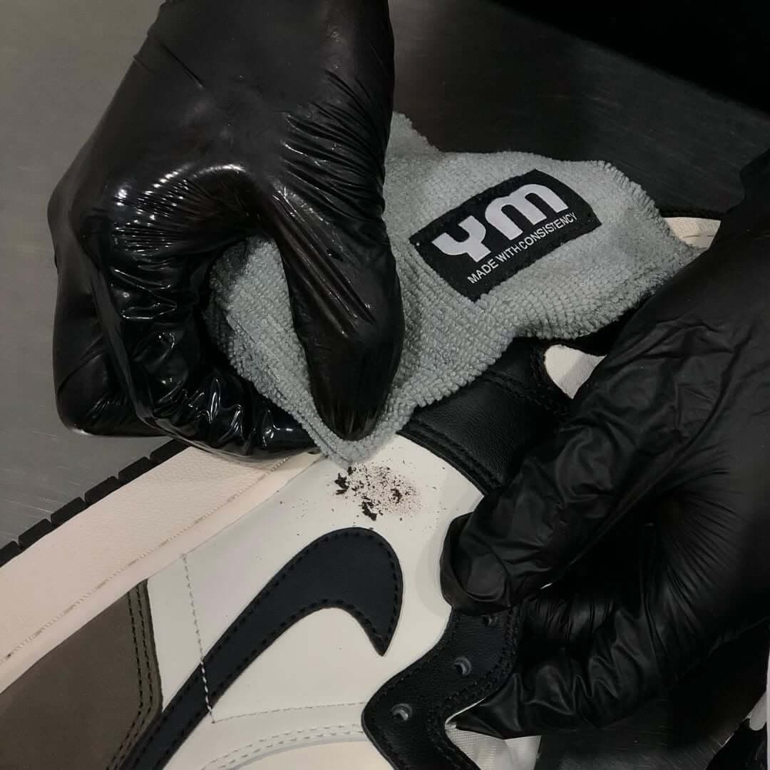 M Shoe Display